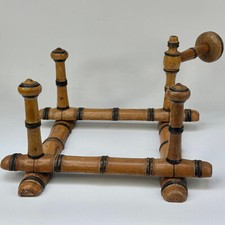 Casaco ou chapéu francês antigo extensível de madeira com 4 botões suspensos comprar usado Casaco ou chapéu francês antigo extensível de madeira com 4 botões suspensos comprar usado  Enviando para Brazil