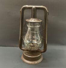Vecchio Vintage Dietz Hy-Lo Ferro Cherosene Olio Lampada Lanterna Con Globe, IN comprar usado  Enviando para Brazil