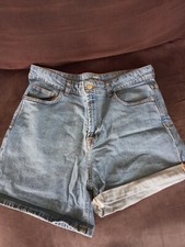 Short jeans taille d'occasion  Auvers-sur-Oise