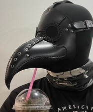 Maschera vera pelle usato  Spedire a Italy