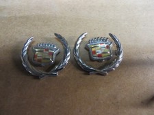 Emblemas em miniatura de brasão e coroa de flores Cadillac 2 cada OEM, usado comprar usado  Enviando para Brazil