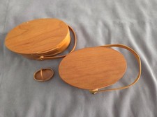 3 caixas pequenas de agitação feitas à mão de madeira cerejeira (2) assinadas (2) três dedos (1) mini comprar usado 3 caixas pequenas de agitação feitas à mão de madeira cerejeira (2) assinadas (2) três dedos (1) mini comprar usado  Enviando para Brazil