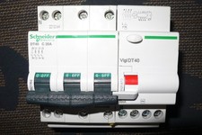 Disjoncteur differentiel tetra d'occasion  Barr