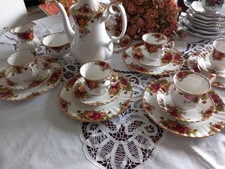 Royal albert porzellan gebraucht kaufen  Staufenberg