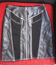 Jupe courte noire. d'occasion  Mamers