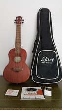 Aklot concert ukulele d'occasion  Montendre