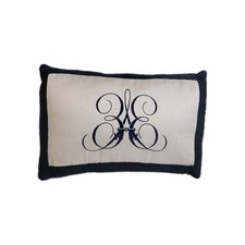 10 medium pillows large for sale 10 medium pillows large for sale Hyattsville