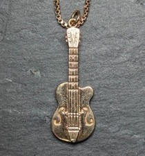 Usado, Pingente de guitarra ouro amarelo 9 quilates instrumento musical tamanho: 40 mm x 10 mm comprar usado  Enviando para Brazil
