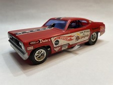 MONOGRAMA ORIGINAL Tom McEwen Plymouth Duster The Mongoose modelo construído em escala 1/24 comprar usado MONOGRAMA ORIGINAL Tom McEwen Plymouth Duster The Mongoose modelo construído em escala 1/24 comprar usado  Enviando para Brazil