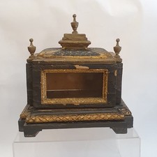 Teca reliquiario legno usato  Solignano