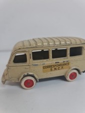 Renault 1000 ambulance d'occasion  Labenne