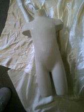Buste enfant plastique d'occasion  Mornant