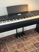 Yamaha dgx 670 for sale  HUDDERSFIELD
