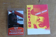 Lionel Richie - 2 x Backstage Pass - um laminado - POSTAGEM GRATUITA  comprar usado  Enviando para Brazil