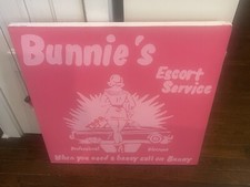 Todd Goldman "Bunnies Escort Service" lona acrílica original assinada certificado de autenticidade 30x30” comprar usado Todd Goldman "Bunnies Escort Service" lona acrílica original assinada certificado de autenticidade 30x30” comprar usado  Enviando para Brazil