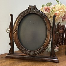 Usado, Quadro de espelho oval de mesa giratório vintage ornamentado bronze vitoriano guerra dura comprar usado Usado, Quadro de espelho oval de mesa giratório vintage ornamentado bronze vitoriano guerra dura comprar usado  Enviando para Brazil