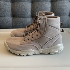 Nike SFB Special Field 6" NSW Couro Cogumelo Escuro Claro Taupe Botas Masculinas 11.5 comprar usado Nike SFB Special Field 6" NSW Couro Cogumelo Escuro Claro Taupe Botas Masculinas 11.5 comprar usado  Enviando para Brazil