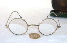 Paire lunettes rondes d'occasion Paire lunettes rondes d'occasion  L'Isle-sur-la-Sorgue