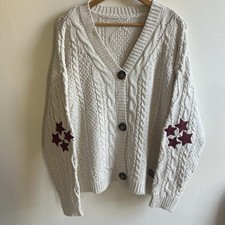 Cardigã de malha à mão com estrelas e patch em T comprar usado Cardigã de malha à mão com estrelas e patch em T comprar usado  Enviando para Brazil