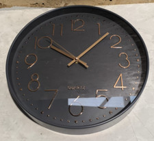 Silent wall clock for sale  PETERSFIELD
