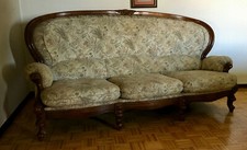 Divano posti stile usato Divano posti stile usato  Volpago del Montello