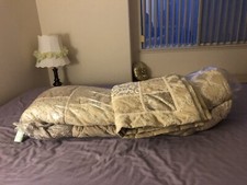 Beautiful comforter set for sale  Las Vegas