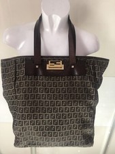 Fendi monogram shopper usato  Nardo