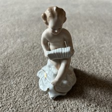 Wallendorf porcelain figurine for sale  DUNFERMLINE