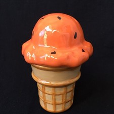 Copo cone de sorvete de cerâmica com tampa feito à mão 5" x 3" assinado "DR" M-82 comprar usado  Enviando para Brazil