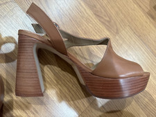 bernardo sandals for sale  Manhasset