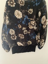 Viola Borghi 100% Seda Pura Forrada Floral Tamanho Pequeno Multicolorida Itália Dinheiro Preppy comprar usado  Enviando para Brazil