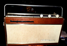 Kofferradio telefunken bajazzo gebraucht kaufen  Aglasterhausen