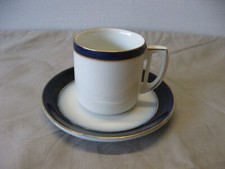 Belle tasse porcelaine d'occasion  Lorgues
