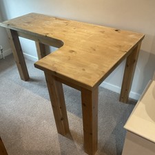 Corner desk for sale  TRING