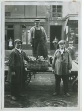 Paris. marché halles. d'occasion  Expédié en Belgium