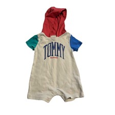 Romper shorts com capuz Tommy Hilfiger bebê meninos 12 meses uma peça colorblock comprar usado  Enviando para Brazil