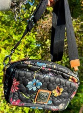 Bolsa tiracolo organizadora de capa de celular de microfibra BRIGHTON KNIX HEART to HEART comprar usado  Enviando para Brazil