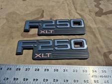 Usado, (2) 1992-1996 Ford F-250 XLT emblema fabricante de equipamento original F250 RH LH direita esquerda  comprar usado  Enviando para Brazil