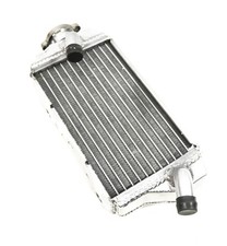 Radiateur droit kawasaki d'occasion Radiateur droit kawasaki d'occasion  Pertuis