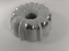 Fluted aluminum bundt for sale  Albuquerque