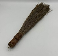 Escoba batidora vintage con una sola tira de mimbre en mango - aro de metal (artículo 1) segunda mano  Embacar hacia Mexico
