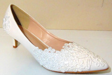 YIHONGMEIQI FEMININO SALTO BRANCO SAPATOS DE CASAMENTO AMARRADOS BORDADO MARGARIDA ~10.5-11 comprar usado  Enviando para Brazil