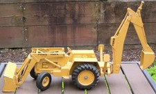 Retroescavadeira/carregadeira/escavadeira vintage ERTL Ford 755A, aço prensado comprar usado  Enviando para Brazil