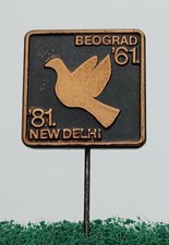 POMBO, Belgrado - Nova Deli ́81 CONFERÊNCIA DE PAZ, 20 ANOS SEM ALINHAMENTO, broche, usado comprar usado  Enviando para Brazil