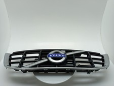 Volvo xc60 grille for sale  SOUTHAMPTON