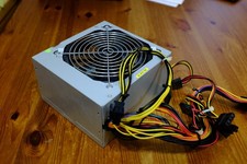alimentatore 500w usato  Bisceglie