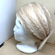 Cappellino organza seta usato Cappellino organza seta usato  Montebelluna