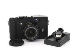 Fotocamera compatta fujifilm usato  Spedire a Italy