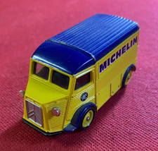 Corgi modellino furgone usato  Bologna