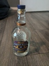 Usado, Garrafa transparente vazia 750 ml de uísque escocês misturado Chivas Regal de 18 anos comprar usado Usado, Garrafa transparente vazia 750 ml de uísque escocês misturado Chivas Regal de 18 anos comprar usado  Enviando para Brazil